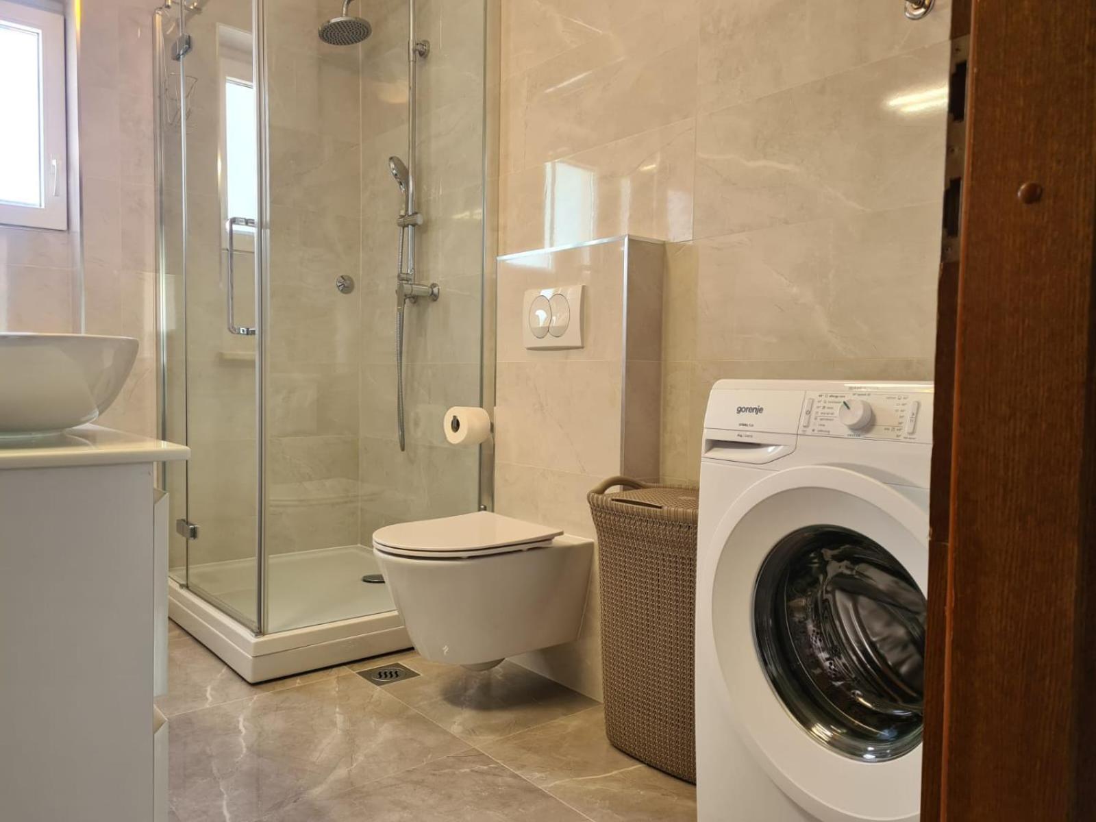 Apartments Jelena Supetar - Four Apartments - A Small House With A Private Yard - Two-Room Apartment With A Sea View - Studio Apartment - Two-Room Apartment With Garden View- Free Parking Экстерьер фото