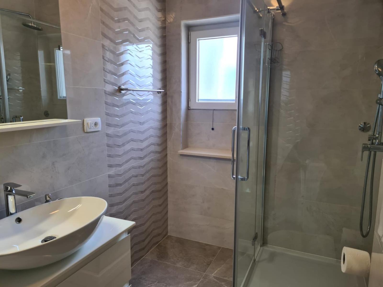 Apartments Jelena Supetar - Four Apartments - A Small House With A Private Yard - Two-Room Apartment With A Sea View - Studio Apartment - Two-Room Apartment With Garden View- Free Parking Экстерьер фото