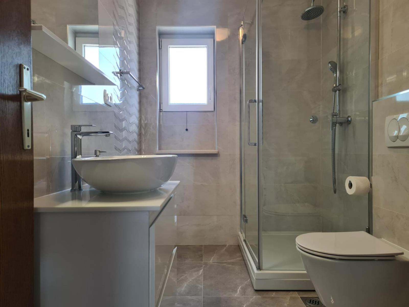 Apartments Jelena Supetar - Four Apartments - A Small House With A Private Yard - Two-Room Apartment With A Sea View - Studio Apartment - Two-Room Apartment With Garden View- Free Parking Экстерьер фото