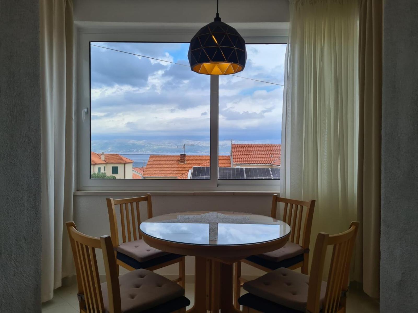 Apartments Jelena Supetar - Four Apartments - A Small House With A Private Yard - Two-Room Apartment With A Sea View - Studio Apartment - Two-Room Apartment With Garden View- Free Parking Экстерьер фото